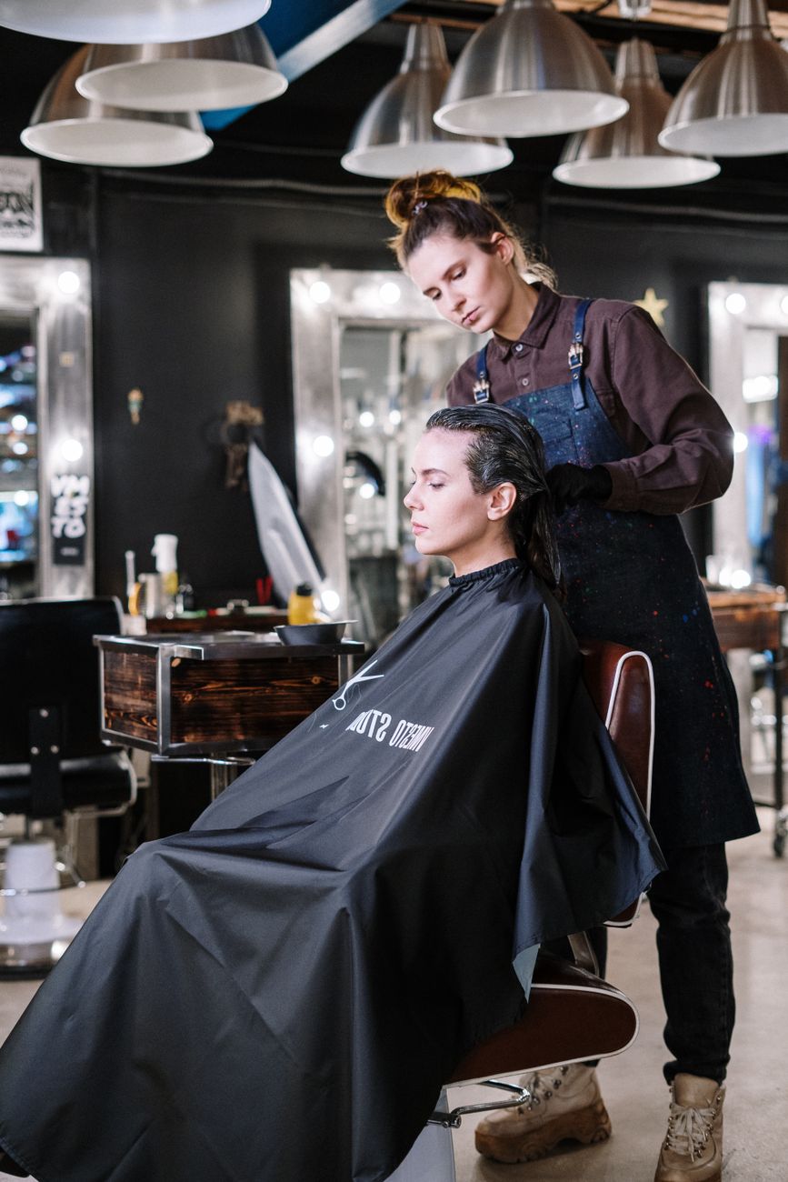 Il team di OTTAVA Hair Studio nel salone